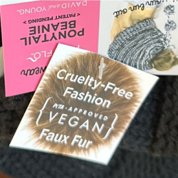 D&Y Black Ponytail Acrylic Knit Beanie Hat & Snood Vegan Faux Fur Poms Unisex - Picture 6 of 10